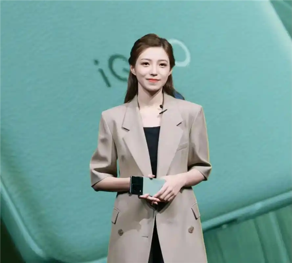 前vivo“最美产品经理”宋紫薇 创业AI硬件首款产品曝光