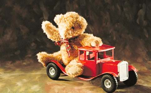 玩具大家玩小班教案