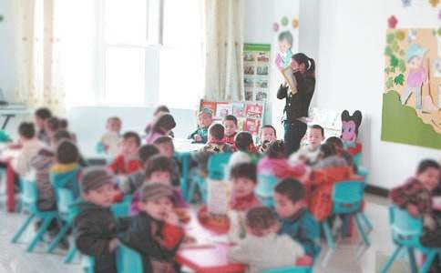 幼儿园大班开学第一课安全教育教案(精选10篇)