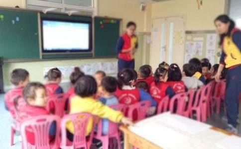 中班幼儿园教案《有劳动有快乐》(通用12篇)