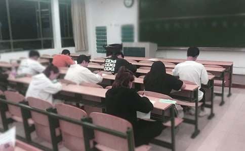 小学数学二年级下册期中考试题