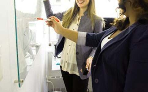 如何进行管理员工关系