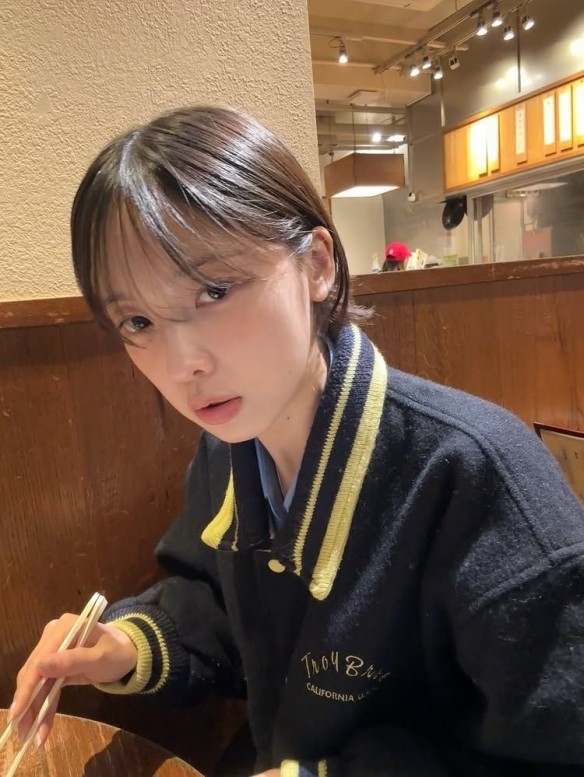 《寂静岭f》女主演员直播被游戏吓哭 惊恐表情包出圈