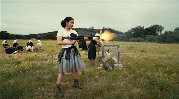 这可能是今年最“辱美”的电影