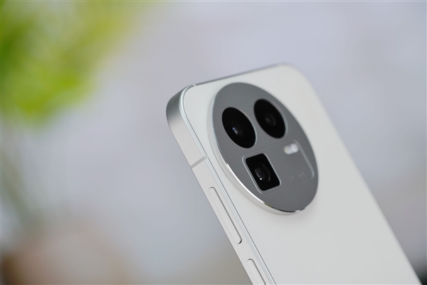 全球首发理光GR影像!真我GT8 Pro图赏