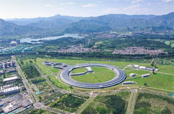 我国第一个!巨型“放大镜”通过验收:比太阳亮1万亿倍