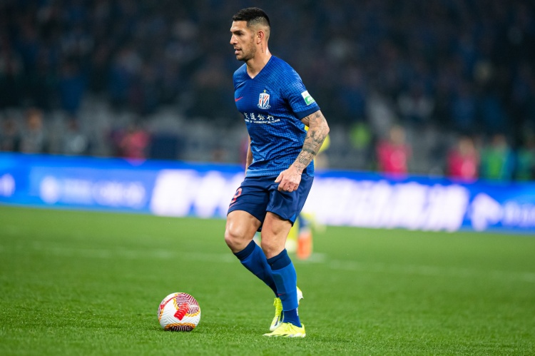 沪媒:若路易斯本赛季后离队,申花相应战术体系可能发生变化