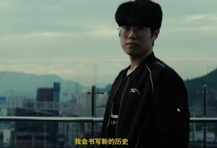 Zeus首次无缘S赛决赛,理性讨论:是T1体系太超模了,还是HLE不会用Zeus?