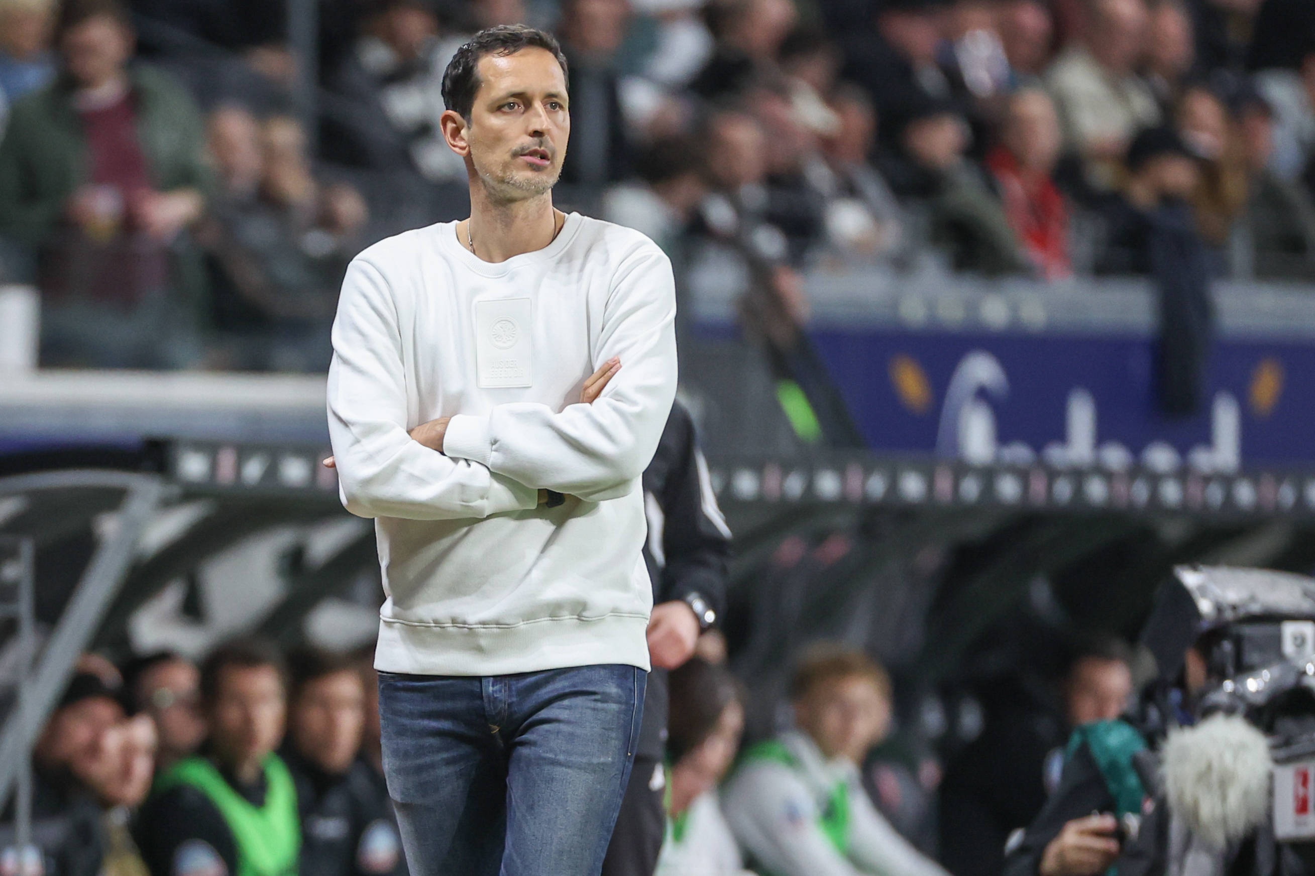 法鹰将帅:告知裁判多特进球越位但没用,德国杯前2轮没VAR不合理