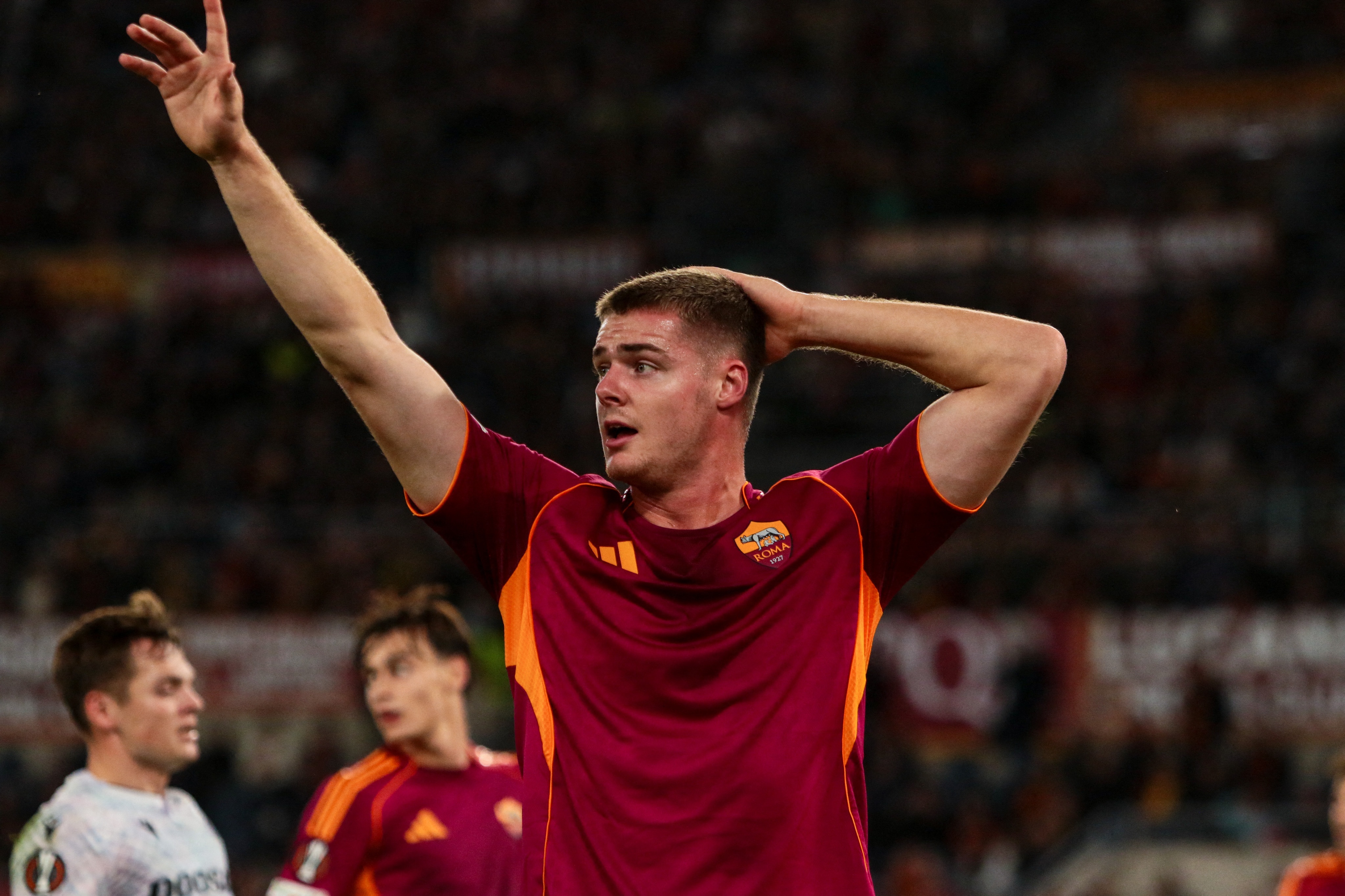 开场被换下！罗体：前锋弗格森有严重脚踝伤病史，罗马不愿冒险