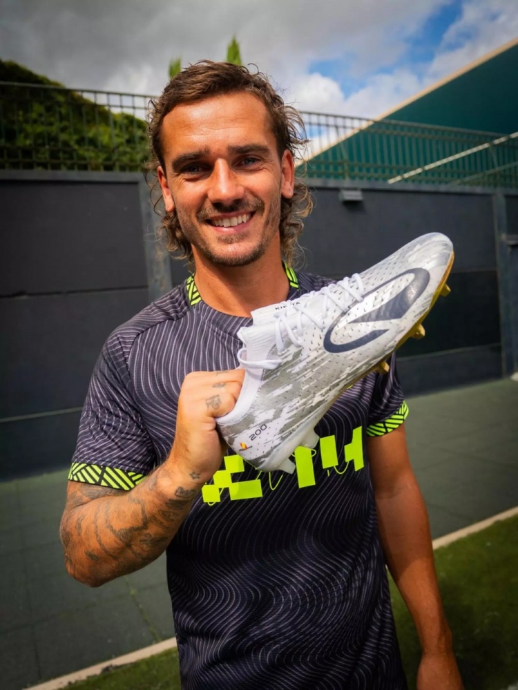 全球限量200双!迪卡侬推出格列兹曼限量战靴,致敬后者马竞200球