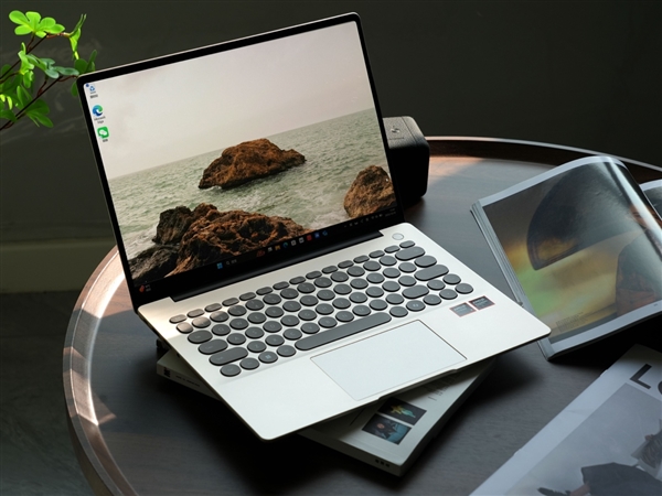 视觉与触感体验革新!WIKO Hi MateBook 14 锐龙版开售福利已就位,4999元起