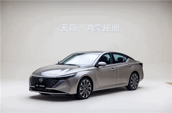 首搭华为座舱的燃油车!东风日产天籁·鸿蒙座舱内饰首发