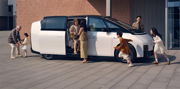 理想高管:决定召回MEGA时李想没参与 毫不担心他不同意