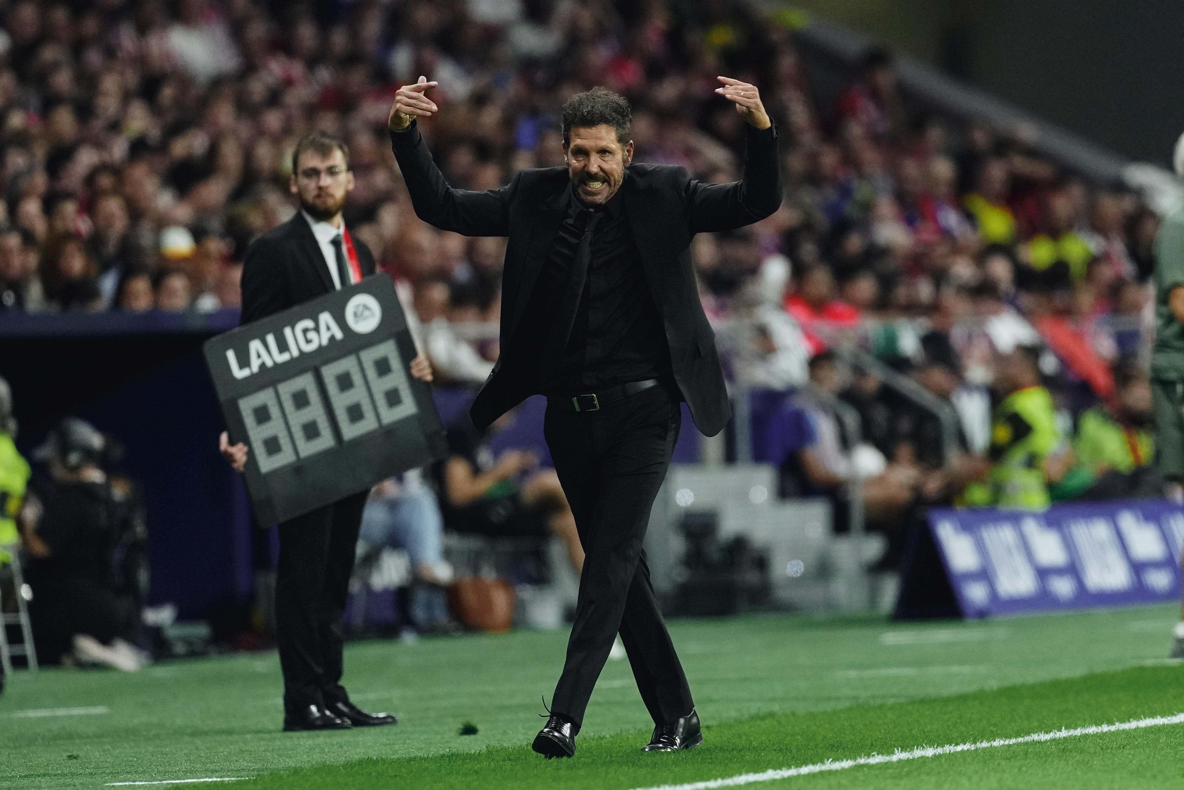 马卡报谈西蒙尼和阿尔梅达的友谊：在国家队共用一个宿舍长达6年