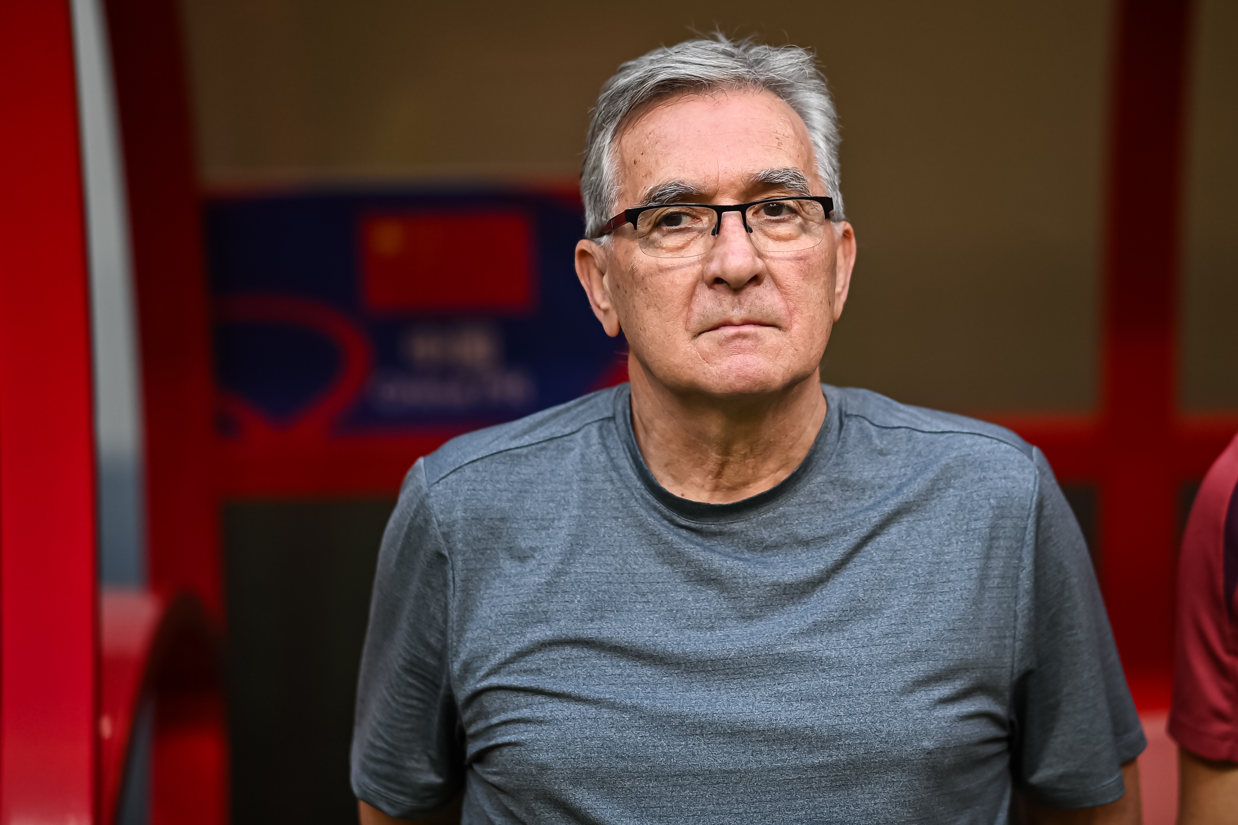 伊万曾知道单后腰被批评：输球不是采取某种战术，是整体实力不够