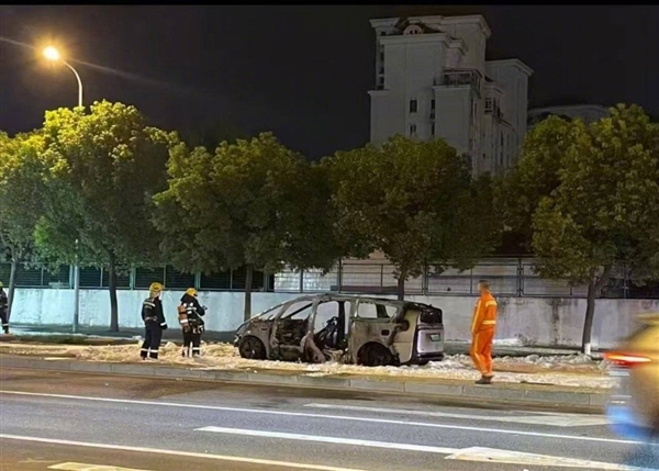 超六成MEGA被召回 理想汽车:希望不再发生自燃事故