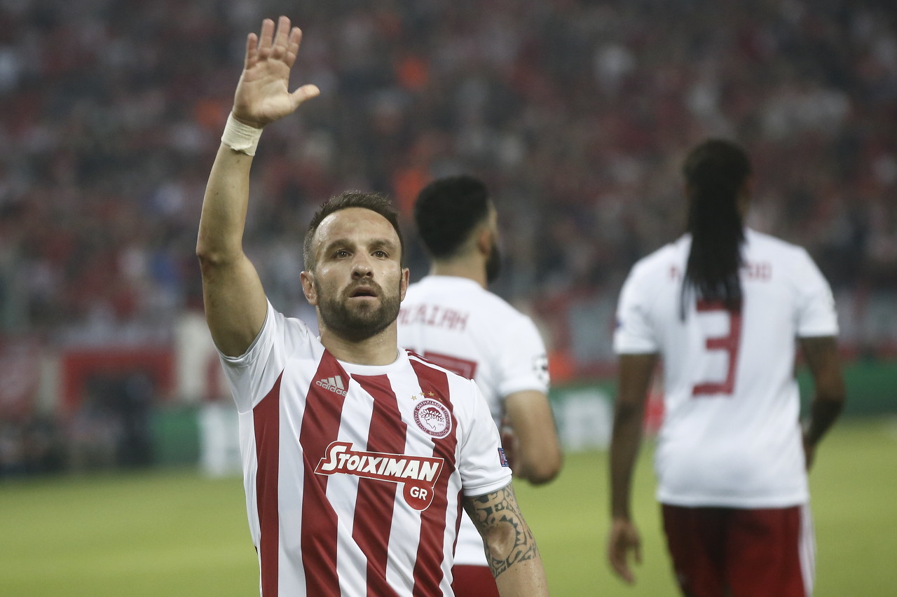 效力希腊联赛!41岁瓦尔布埃纳:再过3场,我就要踢第800场比赛了