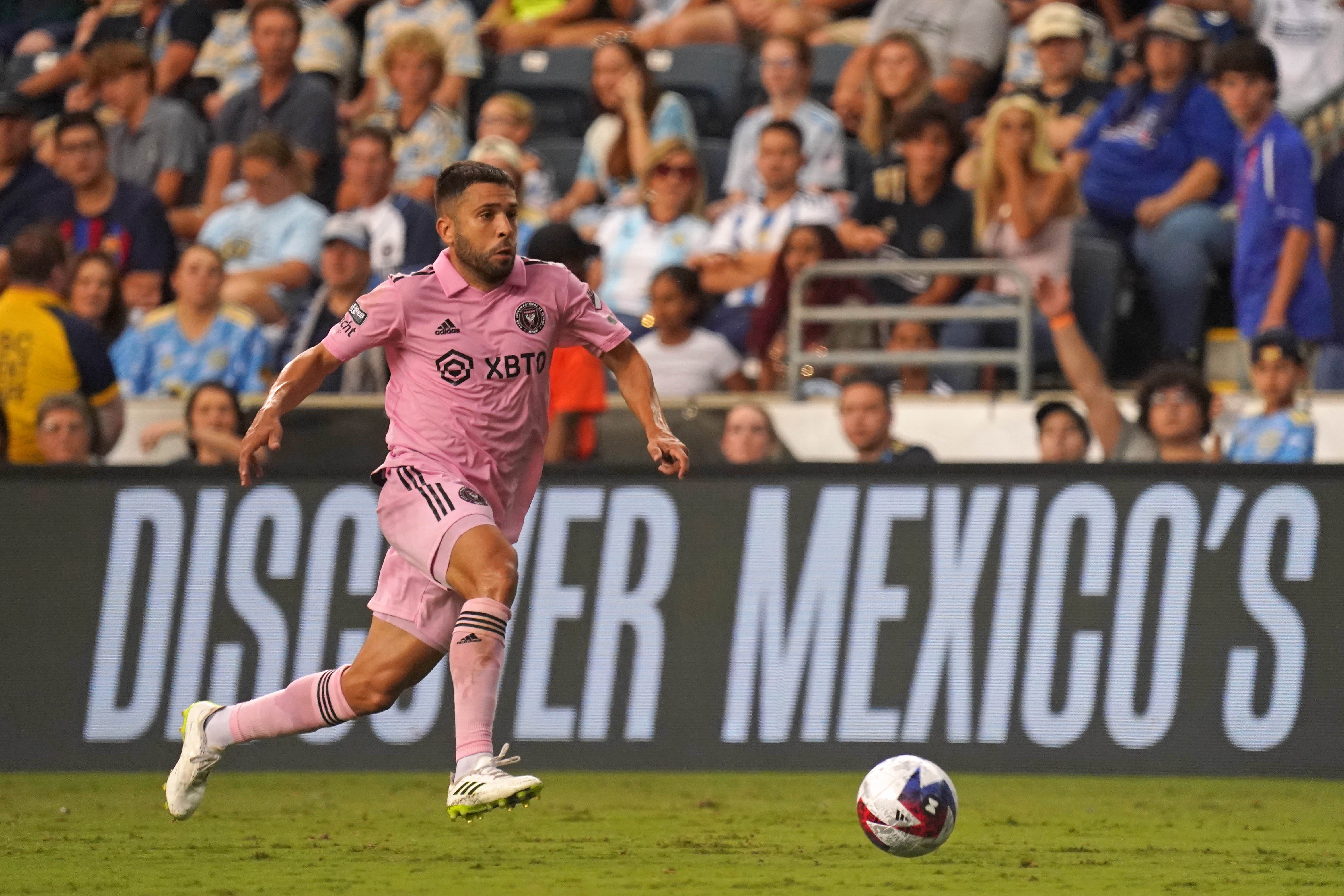 记者：迈阿密边后卫阿尔巴手指有点问题，不过目前恢复良好