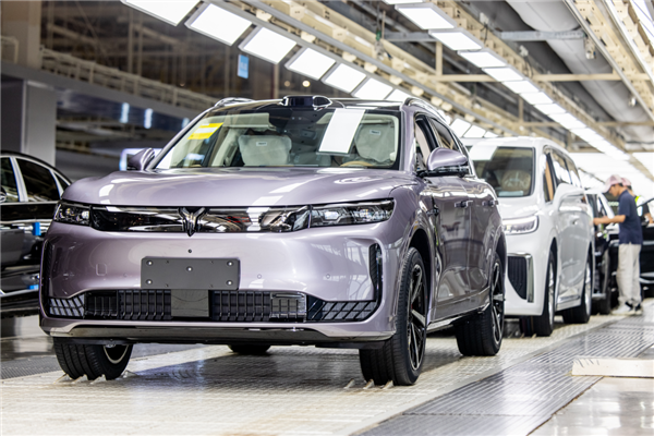 和华为合作后交付9连涨!岚图汽车10月交付17218辆创新高
