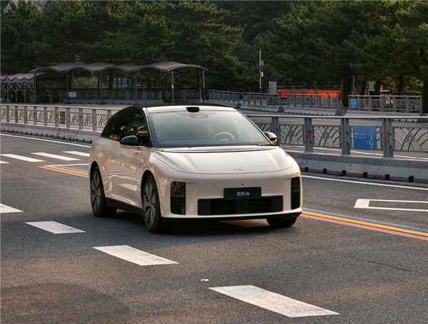 理想汽车10月交付31767辆:i6订单已破7万成大爆款!
