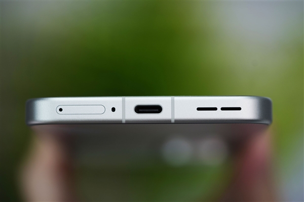 同档唯一165Hz超高刷直屏!一加Ace 6图赏