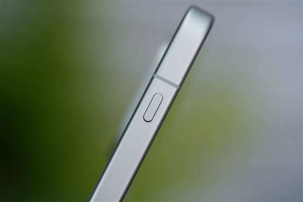 同档唯一165Hz超高刷直屏!一加Ace 6图赏