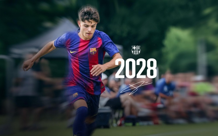 世体：小将埃斯帕特成为巴萨一线队训练常客，展现出色边后卫能力