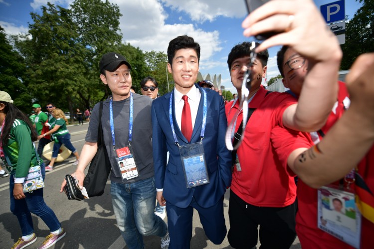 朴智星：韩国队阵容足以冲击世界杯8强，但小组出线是更现实目标