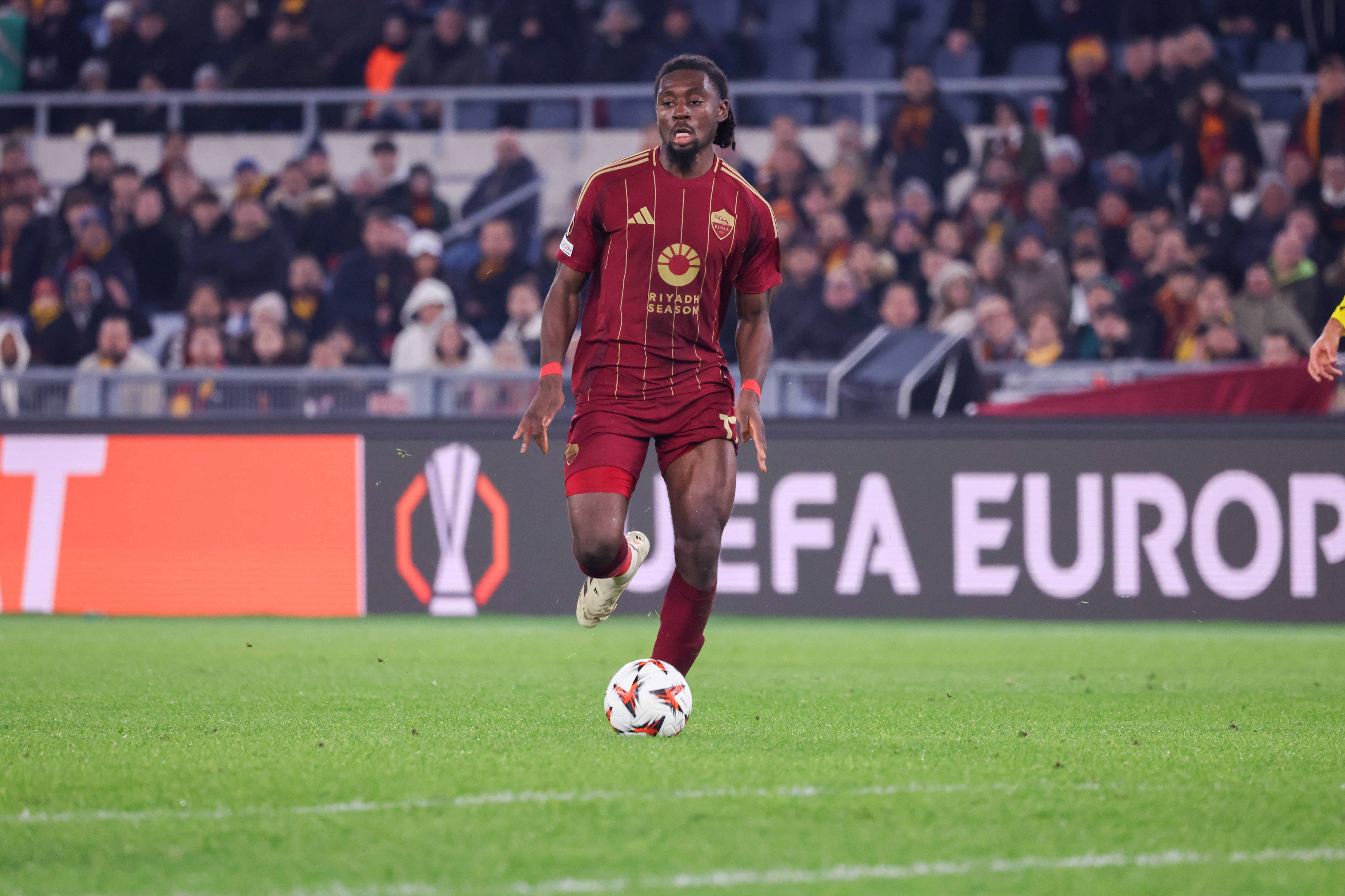 罗体：米兰曾两次追求科内，巴黎准备报价6000万欧但罗马想留下他