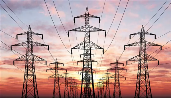 电车自燃是因为“劣质电” 我被这个说法给逗乐了