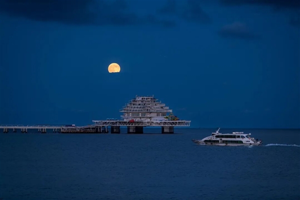 今年最大“超级月亮”即将上演：欣赏攻略在此