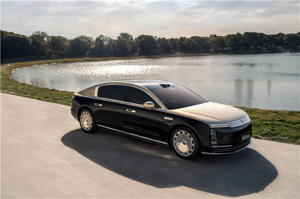 车上看电影也能身临其境！尊界S800支持4D座椅振感功能