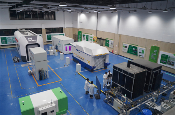 我国全链条机器人育种家“小海”正式亮相:基因挖掘效率提高10倍