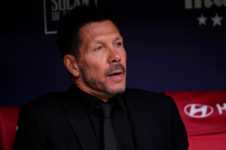 小西蒙尼：老西蒙尼和所有父亲一样，会帮助我并给我建议