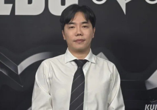 Homme：今天第一局如果贯彻冲阵阵容赢下来，队员应该能在后续比赛中发挥得更好