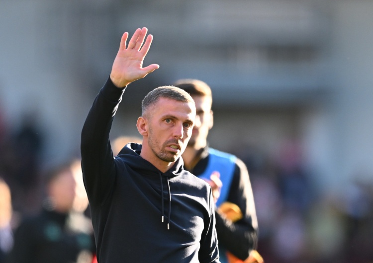 记者：狼队考虑前主帅加里-奥尼尔 俱乐部所有者仍对其有很高评价