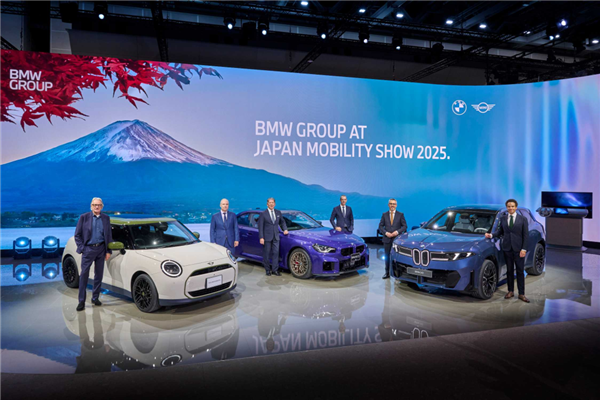 看了一堆抽象日系概念车 我差点就后悔来东京车展了