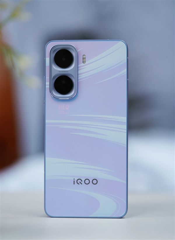 同档唯一2K LTPO屏!iQOO Neo11图赏