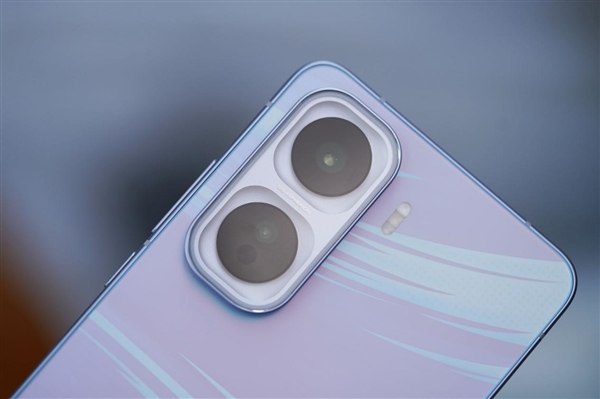 同档唯一2K LTPO屏!iQOO Neo11图赏