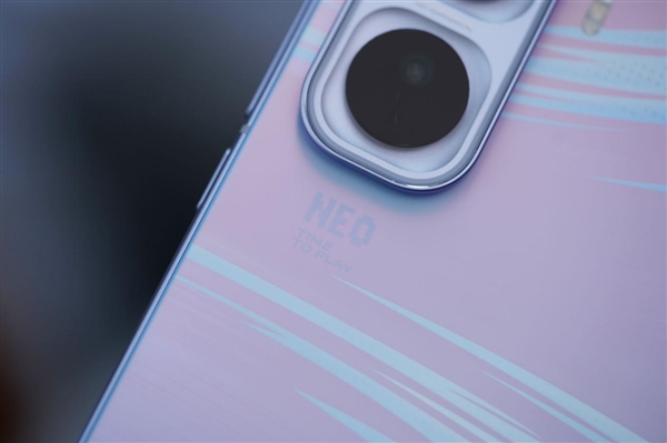 同档唯一2K LTPO屏!iQOO Neo11图赏