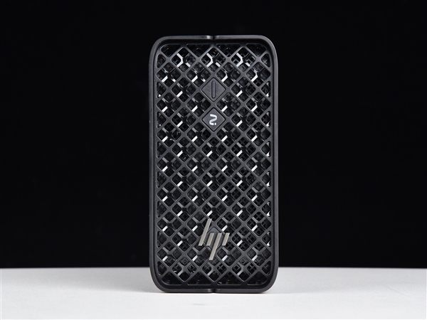 比NAS小 比台式机性能强！锐龙AI Max+ PRO 395迷你电脑上手