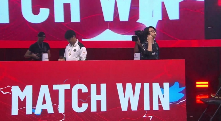 再次败给GO1！SWC饿狼传说：Xiaohai曾卓君止步败者组半决塞