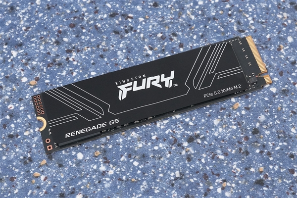 金士顿FURY叛逆者G5 PCIe 5.0 SSD新增8TB：极速14.8GB/s、至少7000元