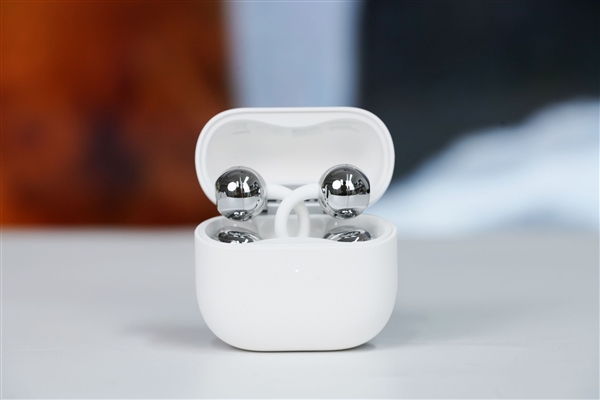 更小更轻无感佩戴！华为FreeClip 2耳夹耳机图赏