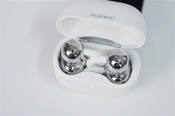更小更轻无感佩戴！华为FreeClip 2耳夹耳机图赏