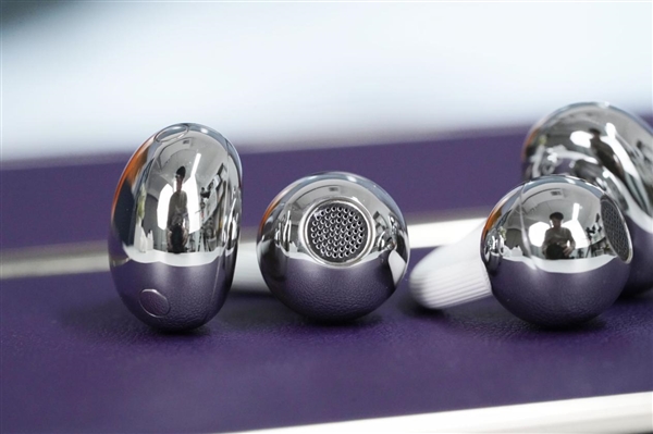 更小更轻无感佩戴！华为FreeClip 2耳夹耳机图赏