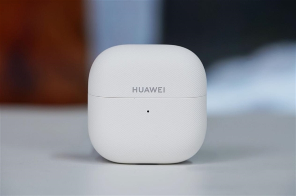 更小更轻无感佩戴！华为FreeClip 2耳夹耳机图赏