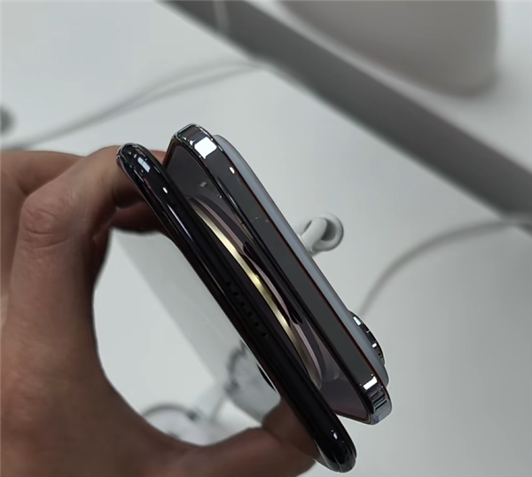 都叫Air！华为Mate 70 Air与iPhone Air真机对比来了