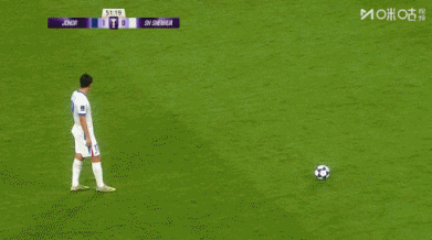 进球无效！申花依靠定位球破门，裁判判罚阿苏埃冲撞门将犯规在先